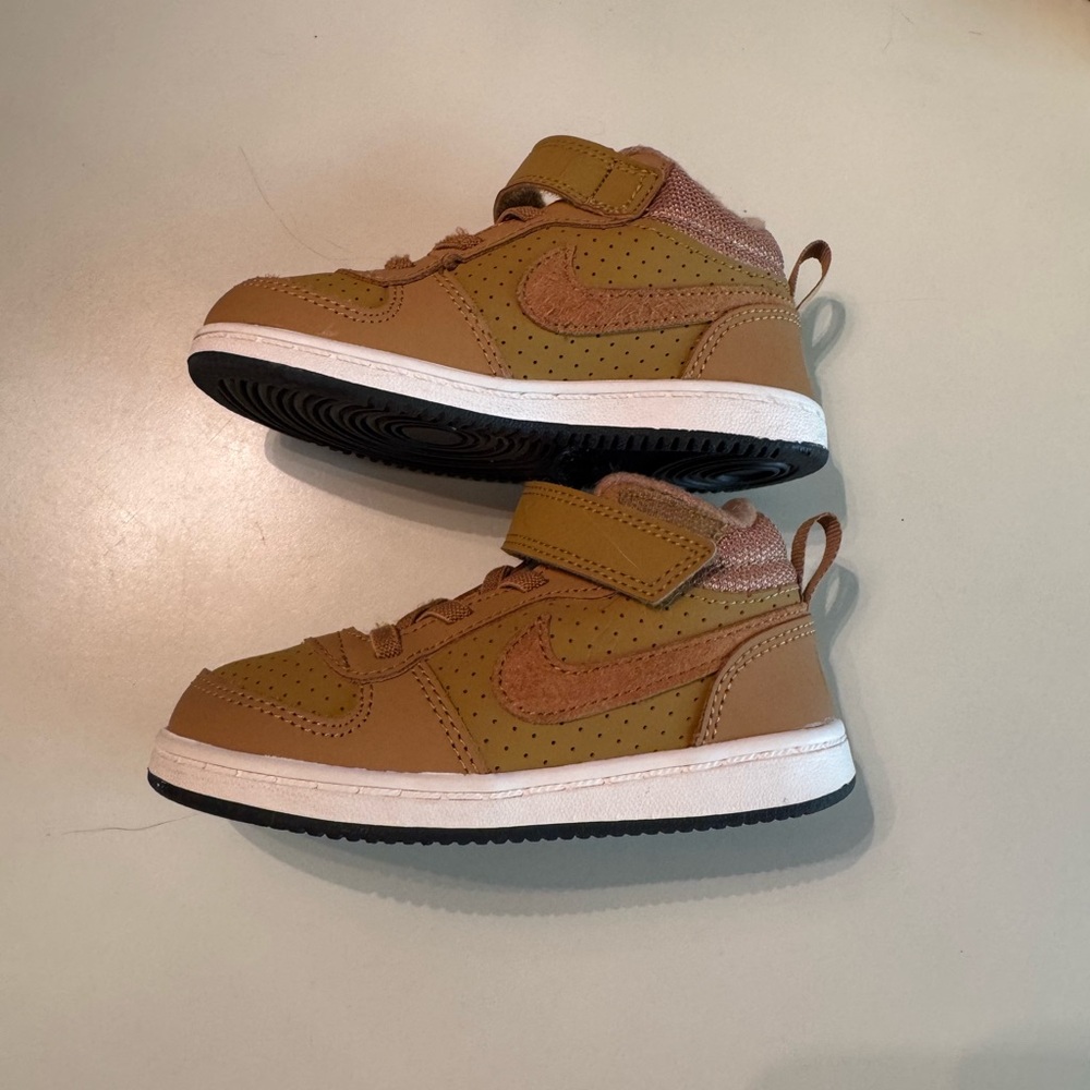 Nike Kids Brown Sneakers